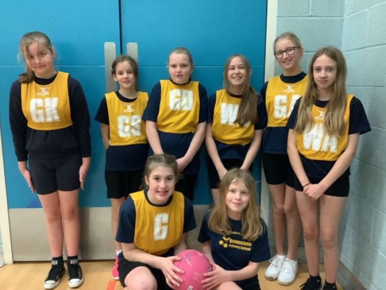 Bromstone Primary School - Netball